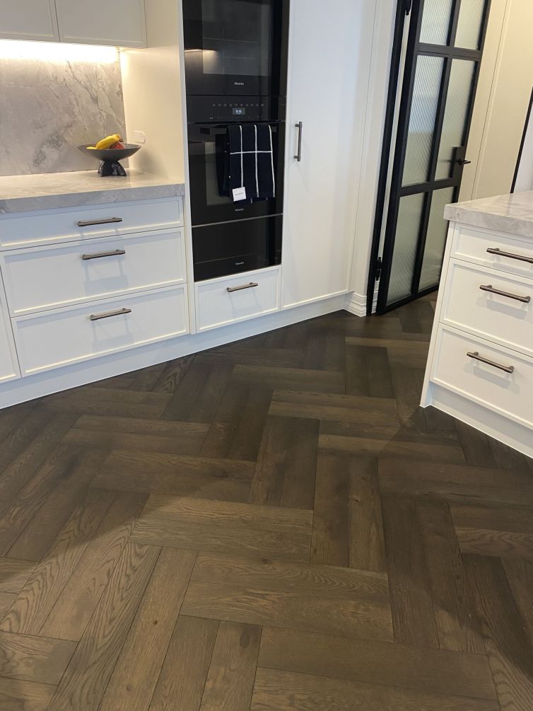 Pennant Hills, Double Herringbone 600x120 mm, Black