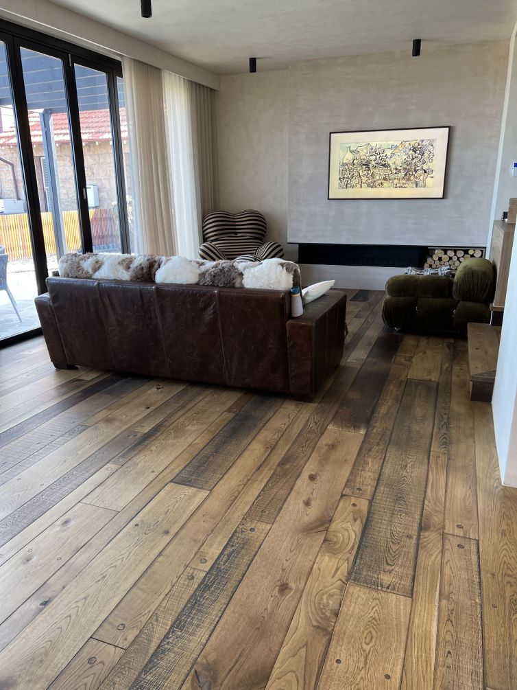 Cremorne, The Grange (mixed boards), Custom colour